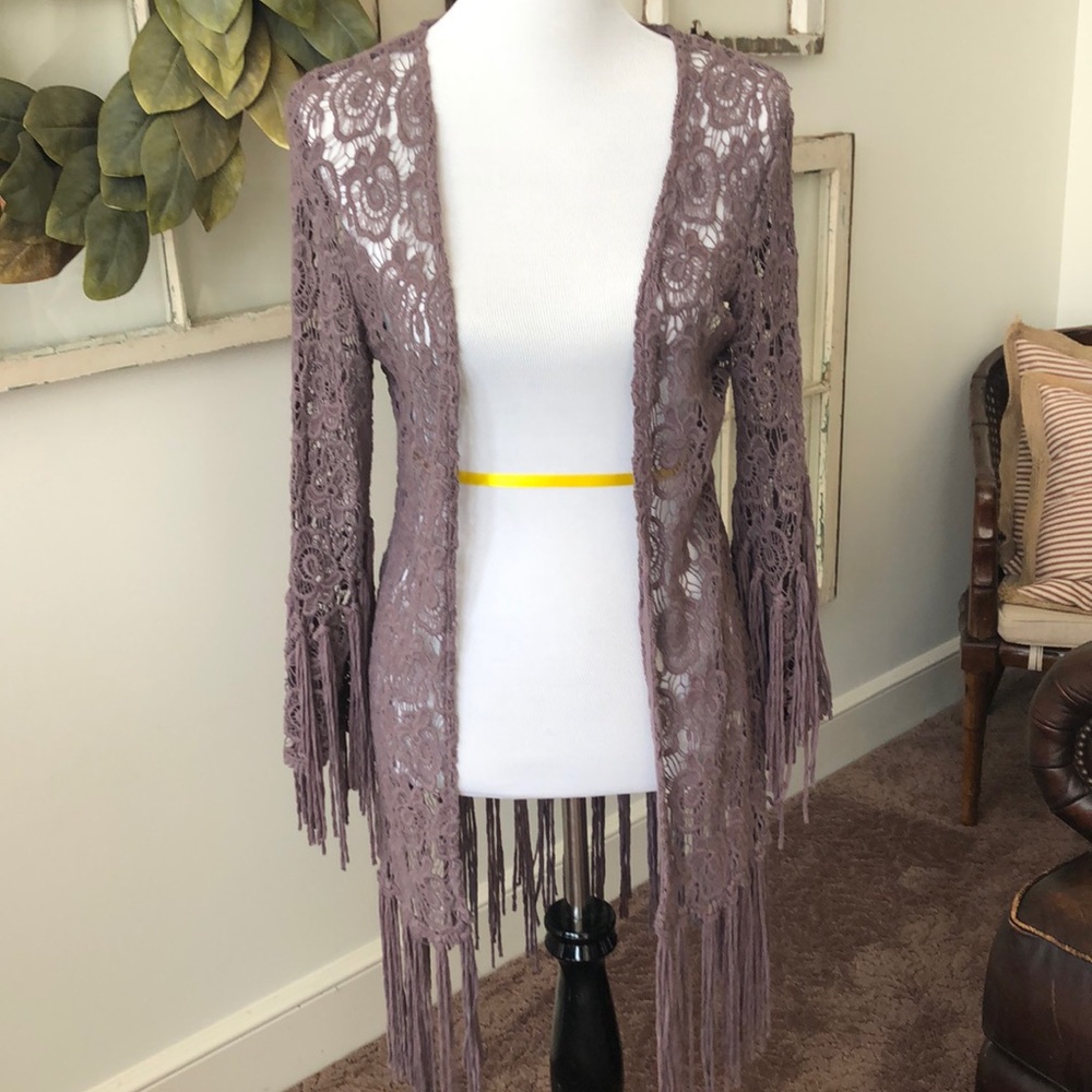Gimmicks lace over piece/ cardigan size small